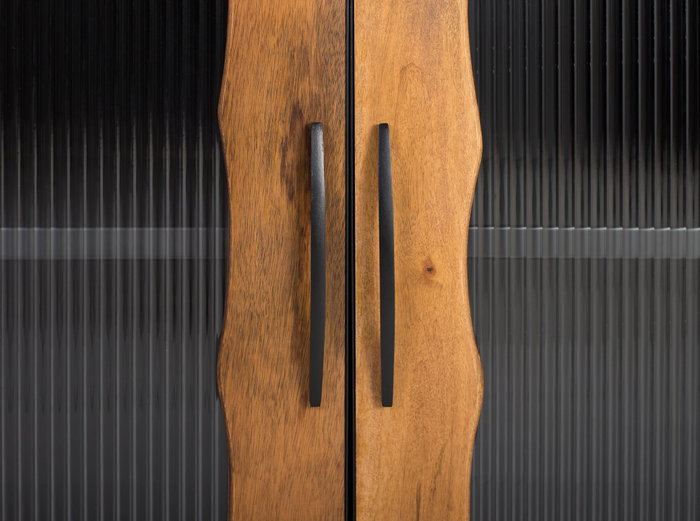 GINER Y COLOMER Aparador de madera de mango y metal negro